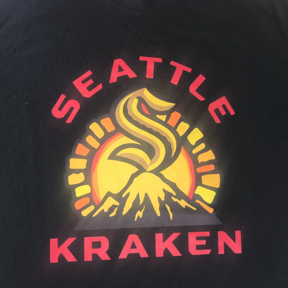 SEATTLE KRAKEN Hockey T Shirt Dark Blue. Size Adult Small Cotton Polyester